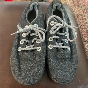 Allbirds Men Dark Blue/Black Wool Runners with Gray Laces Size 11 Floor Sample